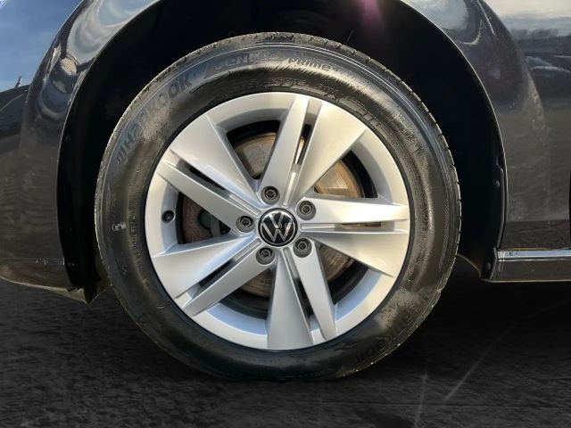 Volkswagen Golf 2.0 TDI DSG Life Variant