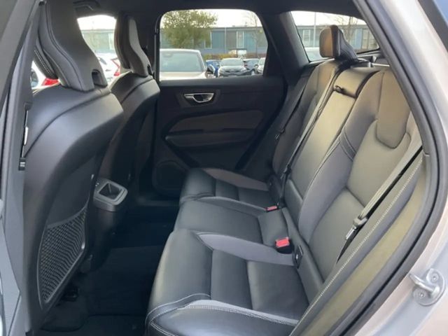 Volvo XC60 Dark Plus