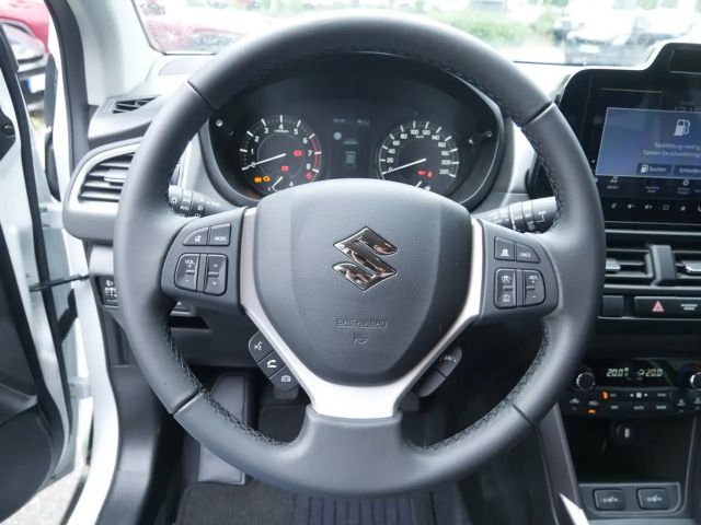 Suzuki S-Cross Hybrid