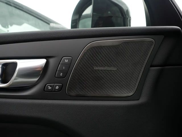 Volvo XC60 AWD Dark Plus Recharge T6