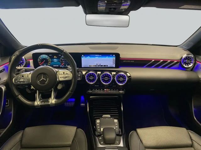 Mercedes-Benz A 35 AMG AMG Line