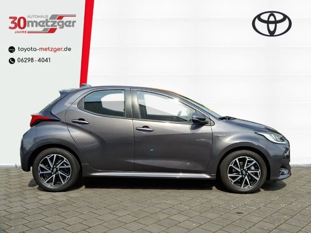 Toyota Yaris Hatchback Hybride Team D