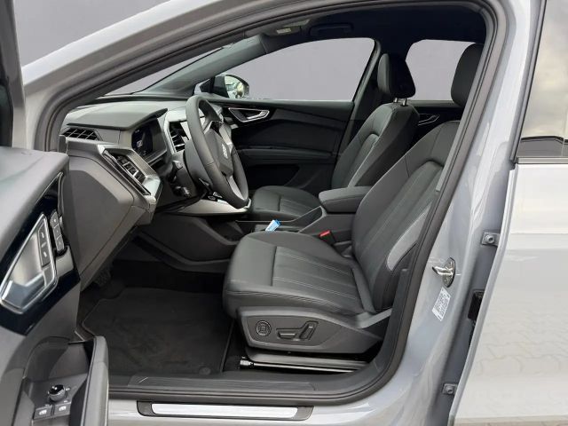 Audi Q4 e-tron 45 e-tron 210 kW  Navi