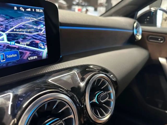Mercedes-Benz A 220 A 220 d AMG Line Premium