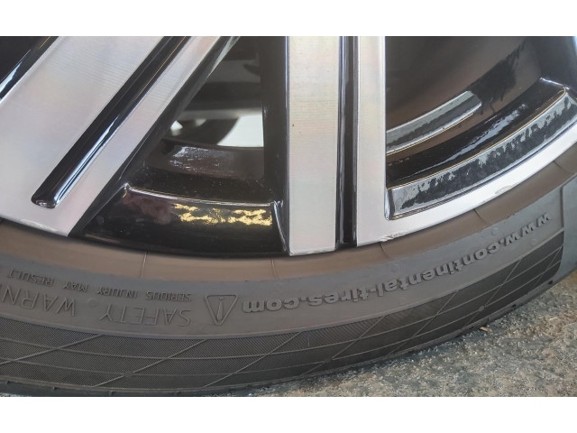 Volkswagen Polo 1.0 TSI DSG IQ.Drive R-Line