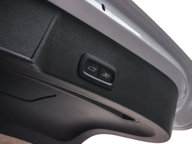 Volvo XC40 Dark Plus Recharge T5