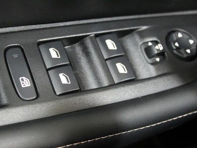 Peugeot 208 Allure Pack PureTech