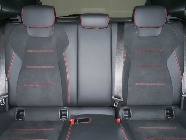 Mercedes-Benz GLA 200 AMG Line