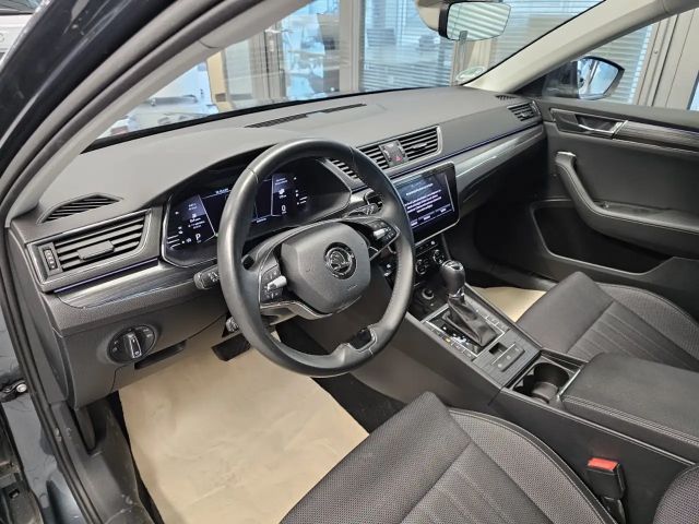 Skoda Superb Navi,LED,Sitzheizung 4x,PDC 2x