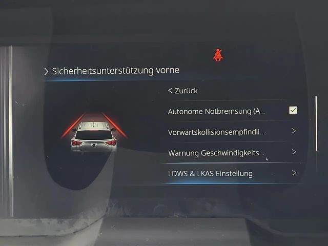 SsangYong Korando eMotion TITANIUM+ACC+LED+VERKEHRSZEICHEN