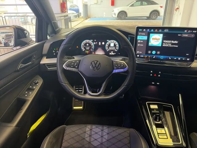 Volkswagen Golf 1.5 eTSI R-Line