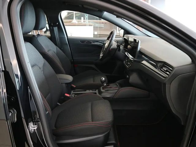 Ford Focus EcoBoost ST Line