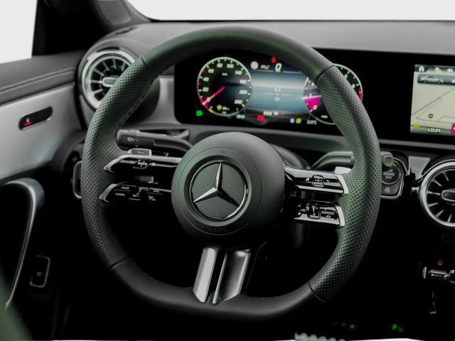 Mercedes-Benz CLA 180 AMG Line Coupé