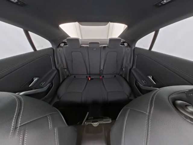 Mercedes-Benz CLA 180 Coupé Progressive