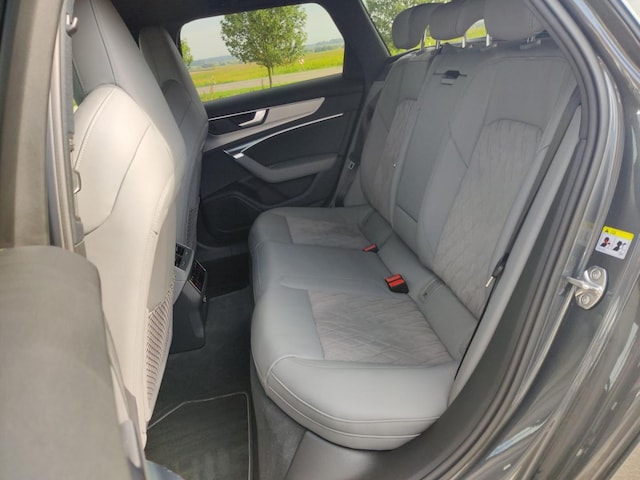 Audi S6 Avant Quattro