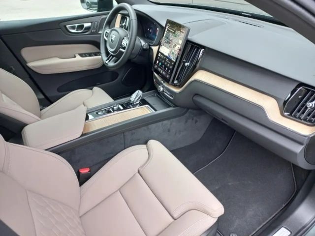 Volvo XC60 AWD Plus T6