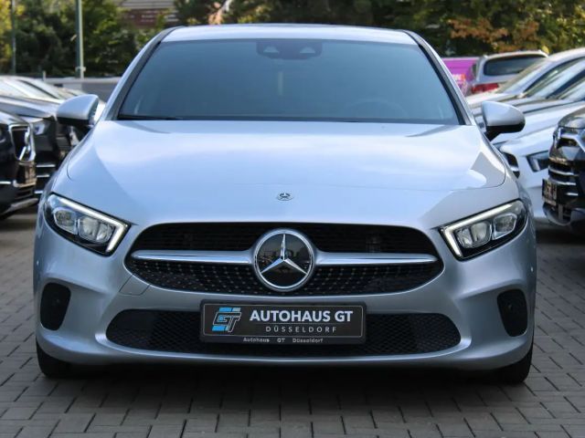 Mercedes-Benz A 180 DCT/Leder/Standhzg/Navi/Kamera/Sitzhzg