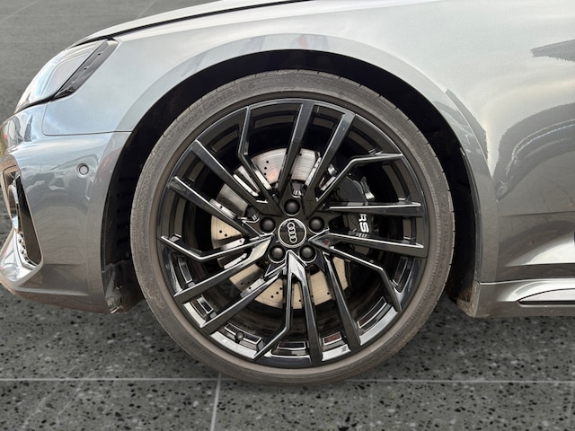 Audi RS4 Avant Quattro