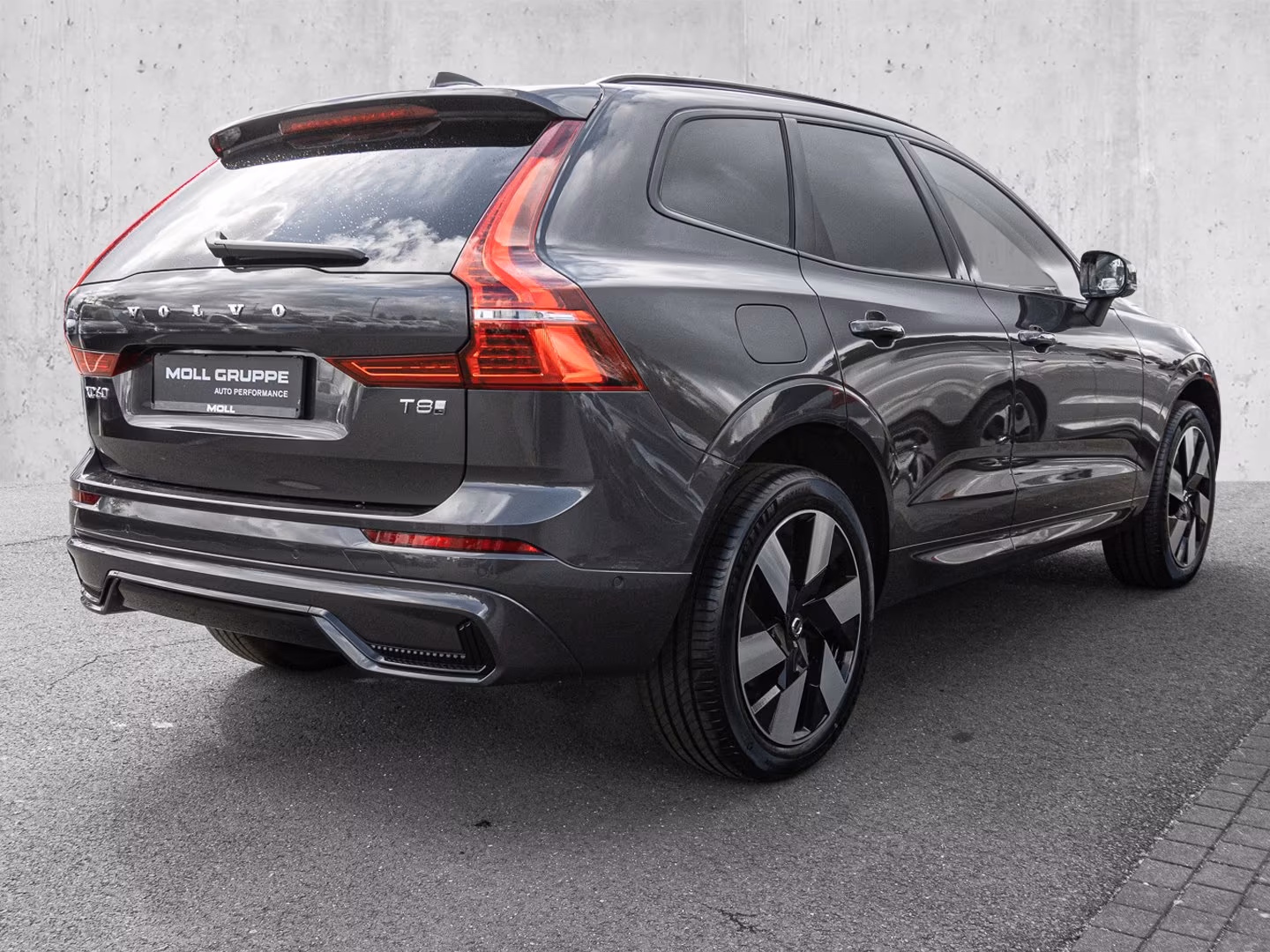 Volvo XC60 AWD Dark Plus T8