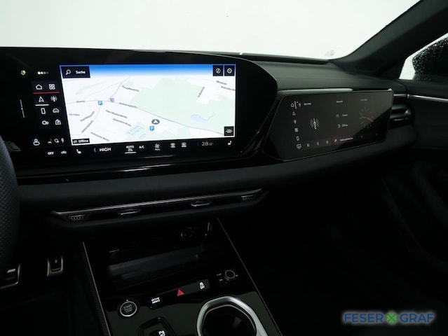 Audi A6 Avant Quattro S-Tronic