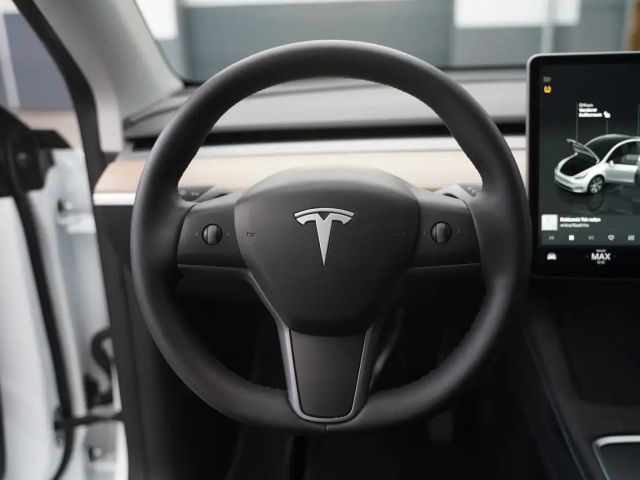 Tesla Model Y AWD Long Range