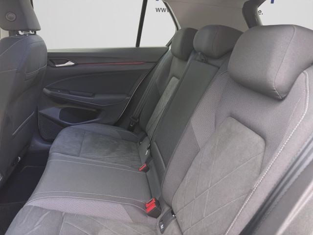 Volkswagen Golf 1.5 eTSI DSG Style