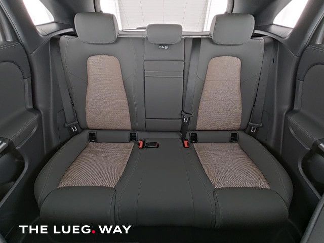 Mercedes-Benz EQA 300 4MATIC