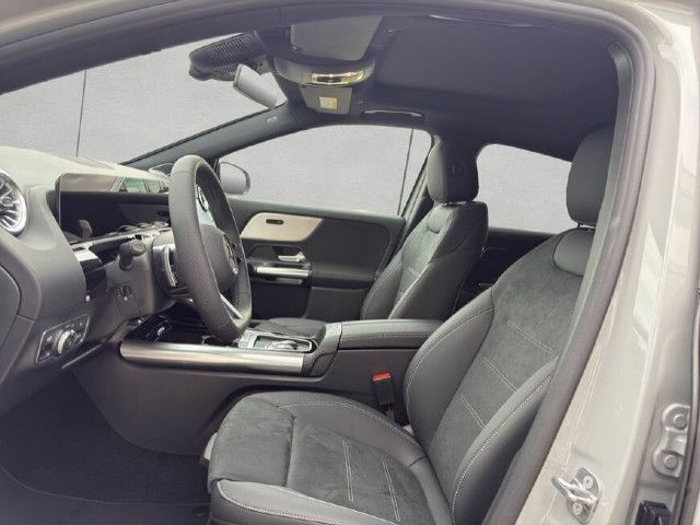 Mercedes-Benz GLA 220 4MATIC GLA 220 d