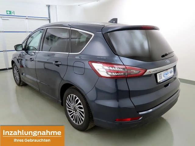Ford S-Max Titanium