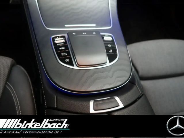 Mercedes-Benz E 220 4MATIC