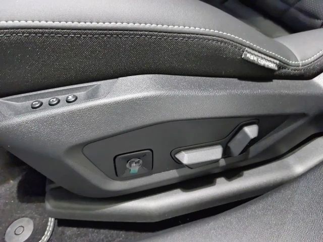 Peugeot E-3008 73Kwh