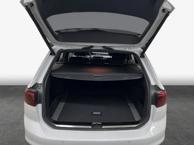 Volkswagen Passat 1.5 TSI DSG R-Line Variant