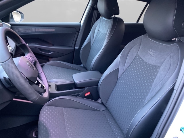 Volkswagen T-Roc 1.5 l eTSI +NEUES MODEL+MATRIX*NAVI