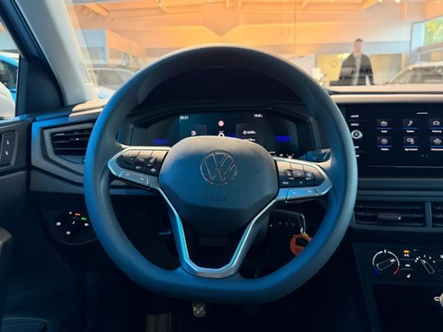 Volkswagen Polo 1.0 Basis