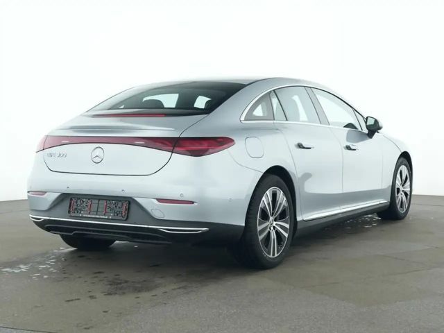 Mercedes-Benz EQE 300 Sedan