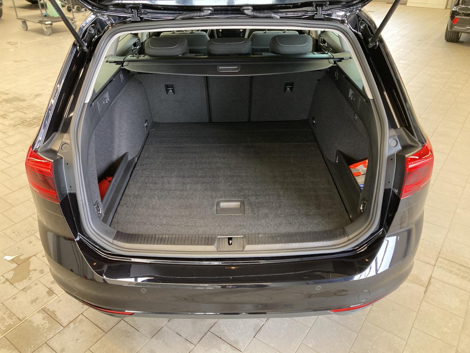 Volkswagen Passat Business DSG IQ.Drive Variant