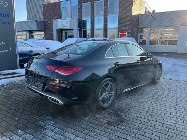 Mercedes-Benz CLA 200 AMG Line Coupé