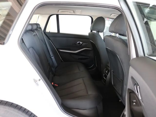 BMW 320 320i Touring