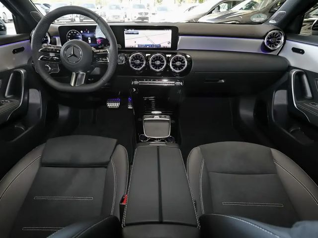 Mercedes-Benz A 200 AMG Line