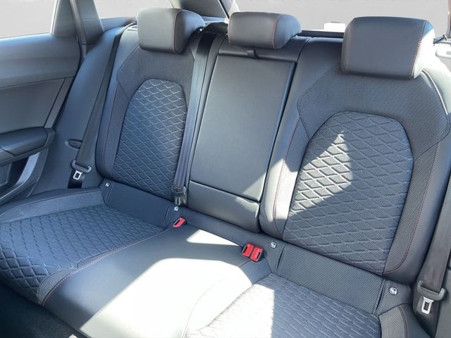 Seat Leon 2.0 TDI DSG FR-lijn Sportstourer