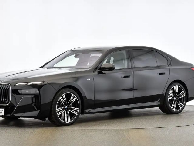 BMW 740 740d M-Sport Sedan xDrive