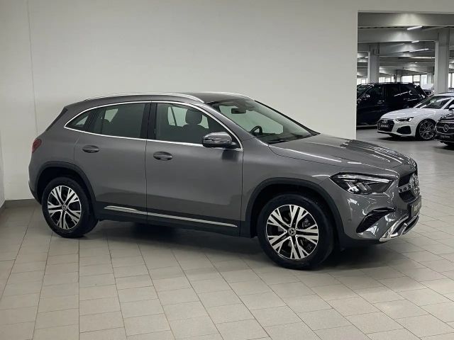 Mercedes-Benz GLA 220 4MATIC Progressive