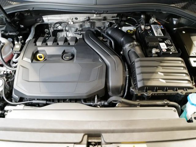 Volkswagen Tiguan 1.5TSI Active LED-Matrix Navi AHK Keyless ACC K...