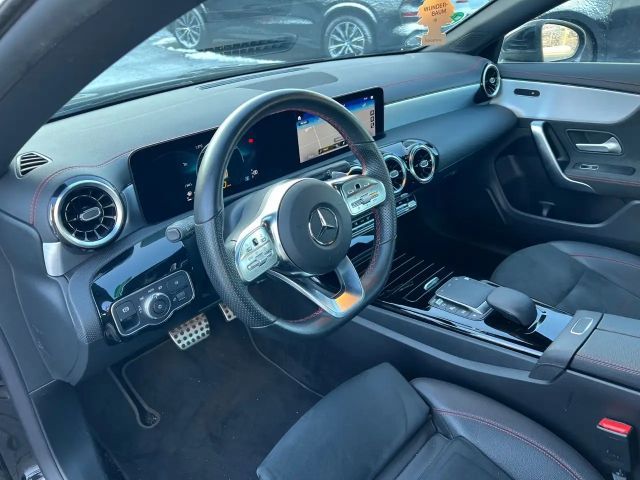 Mercedes-Benz CLA 200 AMG Line Coupé