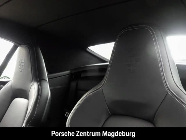 Porsche 992 Cabrio Carrera GTS