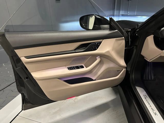 Porsche Taycan 4S