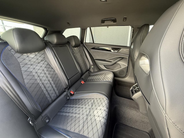 Volkswagen Passat DSG R-Line eHybrid