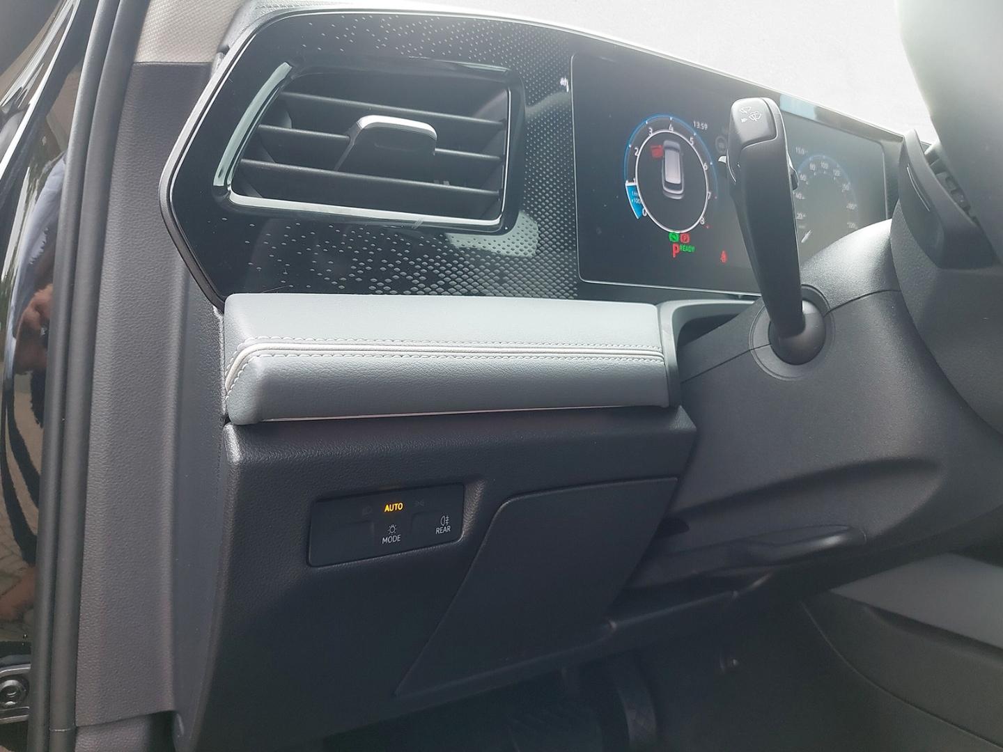 Volkswagen Passat 1.5 eTSI Business Variant