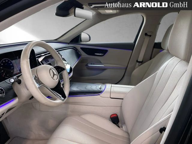 Mercedes-Benz E 200 AVANTGARDE Estate