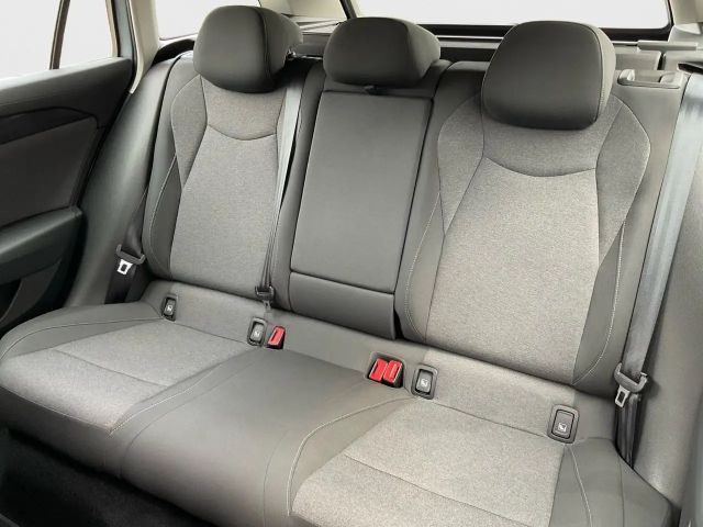 Volkswagen Passat 1.5 eTSI DSG Variant